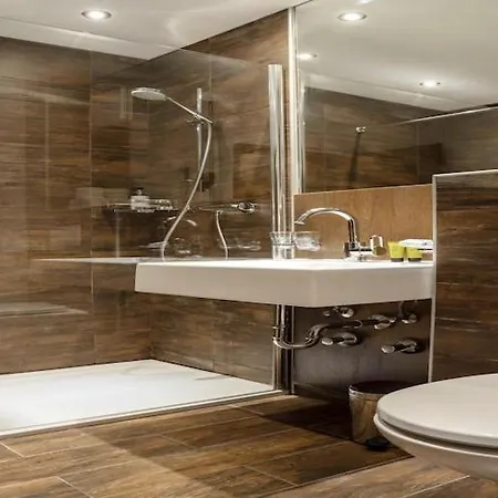 In Seefeld By Gschwandtkopf Slope *